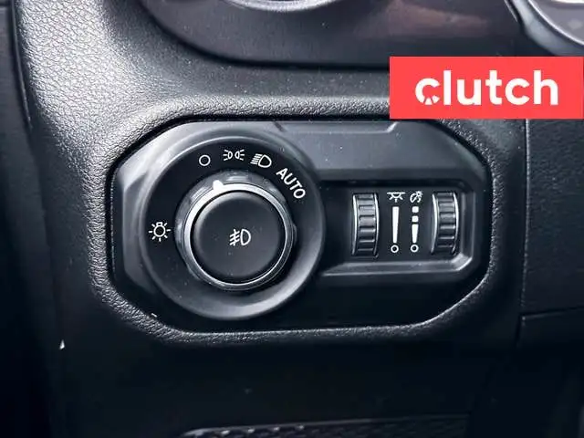 2021 Jeep Wrangler Unlimited Sahara 4X4 w/ Apple CarPlay, Heated in Cars & Trucks in Ottawa - Image 23