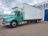 2015 FREIGHTLINER M2 / 26 FT BOX / PWR GATE / AUTO / HYD BRAKES 
