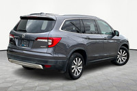 Engine: V6 Cylinder Engine 3.5L L/100Km City: 13.0 L/100Km Hwy: 9.3 Safety Equipment ABS And Driveli... (image 6)
