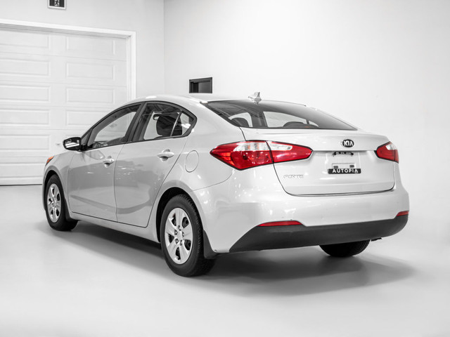  2016 Kia Forte AUTOMATIC LX+ SHOWROOM CONDITION in Cars & Trucks in City of Toronto - Image 4