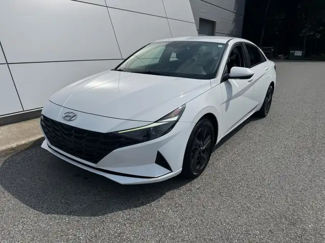 Hyundai Elantra Preferred 2021 Caméra de recul écran tactile siè in Cars & Trucks in Trois-Rivières - Image 2