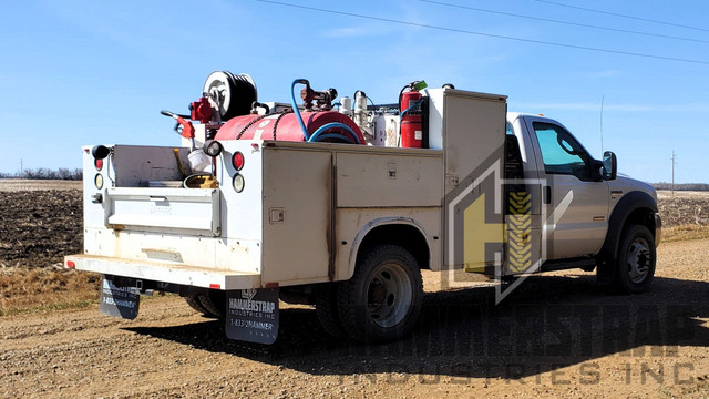 FORD F-550 XL Service Lube Truck in Cars & Trucks in Edmonton - Image 4