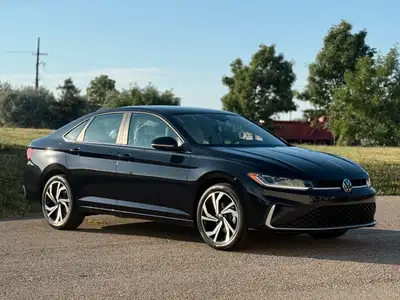 EXCEPTIOANALLY CLAEN 2025 VOLKWAGEN JETTA HIGHLINE BRAND NEW HEATED SEATS BACKUP CAMERA ADAPTIVE CRU...