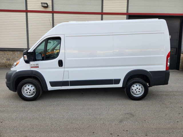 2017 Ram ProMaster Cargo Van 2500 High Roof / 136'' WB Bas kilom in Cars & Trucks in West Island - Image 4