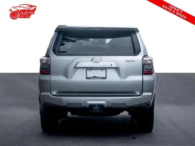 2020 Toyota 4Runner SR5 4WD, Sunroof, Alloy Wheels, Rear View Ca in Cars & Trucks in Oakville / Halton Region - Image 5