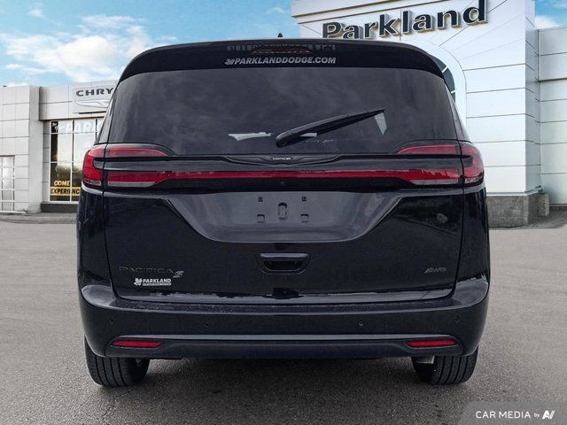 2024 Chrysler Pacifica Touring-L S AWD Sunroof Nav Stow N Go in Cars & Trucks in St. Albert - Image 4