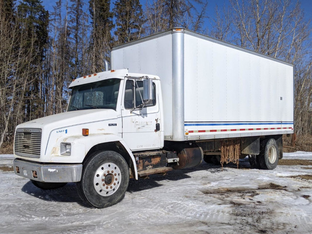 1996 Freightliner S/A Day Cab Steamer Truck FL-70 in Heavy Trucks in Calgary