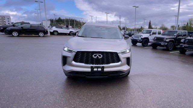 2024 INFINITI QX60 LUXE | AWD | 7 Passenger | Leather | Sunroof in Cars & Trucks in Prince George - Image 4