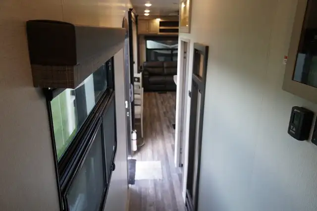 2022 Keystone RV Avalanche 372MB in Travel Trailers & Campers in Stratford - Image 25