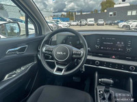 This Kia Sportage delivers a Regular Unleaded I-4 2.5 L/152 engine powering this Automatic transmiss... (image 8)