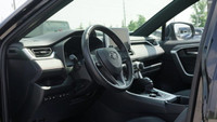 *Synthetic Leather Seats, Hybrid, Sport Suspension, Sunroof, Heated Seats, Heated Steering Wheel, Ap... (image 9)