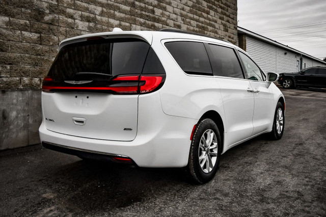 2022 Chrysler Pacifica Touring AWD • HEATED SEATS/STEERING • R-V in Cars & Trucks in Kingston - Image 3