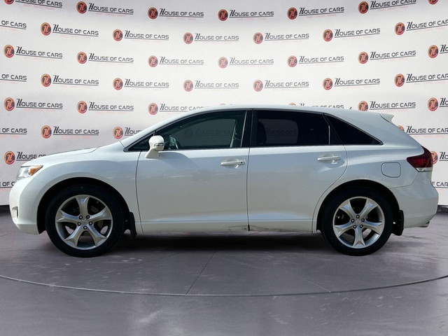 2014 Toyota Venza 4dr Wgn V6 AWD in Cars & Trucks in Calgary - Image 2