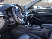 Recent Arrival! Altima 2.5 SR, CVT, AWD, 19 Alloy Wheels, 4-Way Power Passenger's Seat, Active Cruis... (image 8)
