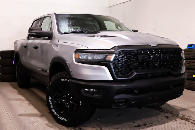 2025 Ram 1500 REBEL + 4X4 + CREW CAB + ATTELAGE DE REMORQUE DEMA in Cars & Trucks in Laval / North Shore