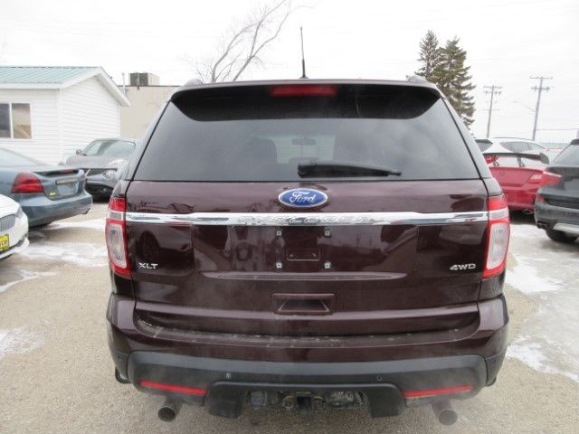 2011 Ford Explorer XLT Hitch Heated Seats Cloth Interior $9,950 in Cars & Trucks in Winnipeg - Image 4
