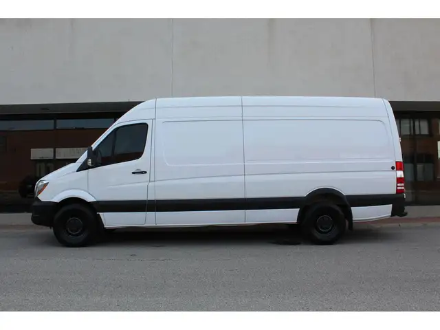 2017 Mercedes-Benz Sprinter 170\" - \"3.0L DIESEL\" - \"REAR HEA in Cars & Trucks in City of Toronto - Image 33