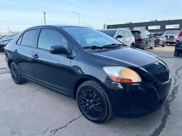 2009 TOYOTA Yaris in Cars & Trucks in Laval / North Shore - Image 2