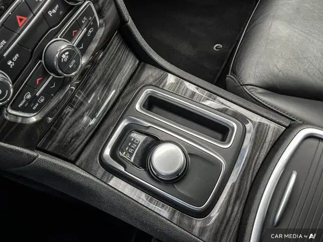 2022 Chrysler 300 300 Touring L | Leather | Nav | Apple Carplay in Cars & Trucks in Guelph - Image 19