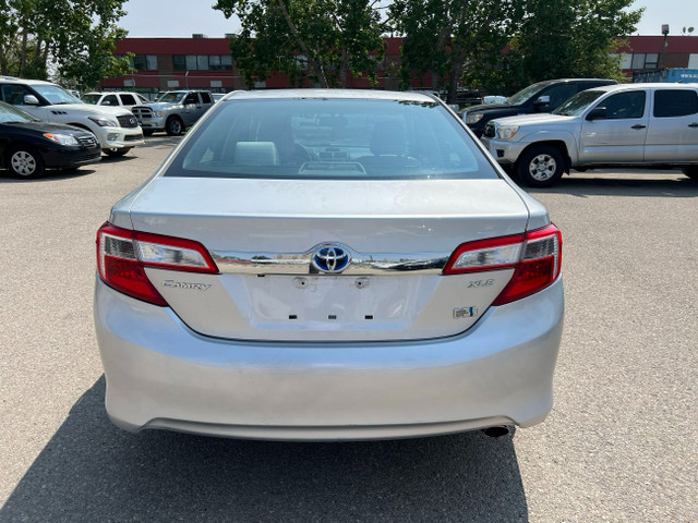 2014 Toyota Camry Hybrid/4.7L/100km/no accident/90k warranty! in Cars & Trucks in Calgary - Image 4