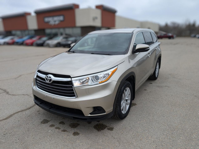 2016 Toyota Highlander LE | Back Up Camera | AWD in Cars & Trucks in Winnipeg