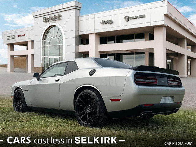 2022 Dodge Challenger in Cars & Trucks in Winnipeg - Image 4
