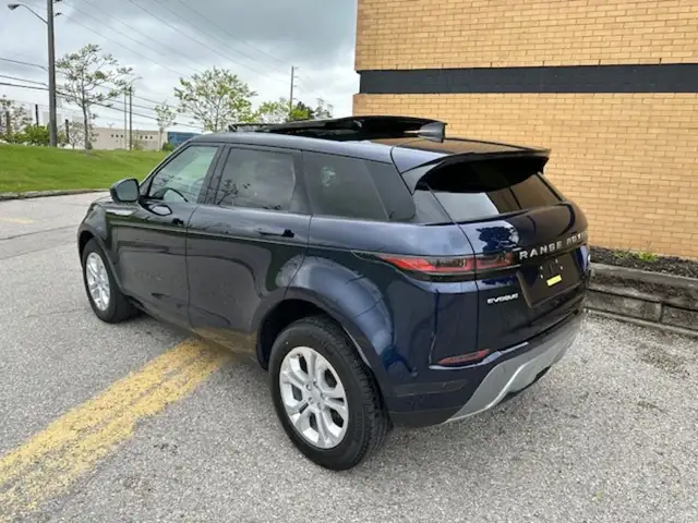 2021 Land Rover Range Rover Evoque P250 1 Owner Clean Carfax Pan in Cars & Trucks in Mississauga / Peel Region - Image 23