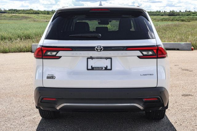 2024 Toyota Grand Highlander LIMITED 4X4 LEATHER SUNROOF in Cars & Trucks in Strathcona County - Image 3