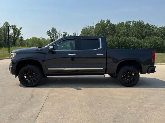2022 Chevrolet Silverado 1500 in Cars & Trucks in Winnipeg - Image 5