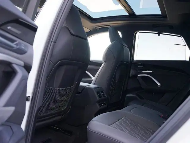 2025 Audi SQ5 Sportback Progressiv dans Autos et camions dans Région de Windsor - Image 29