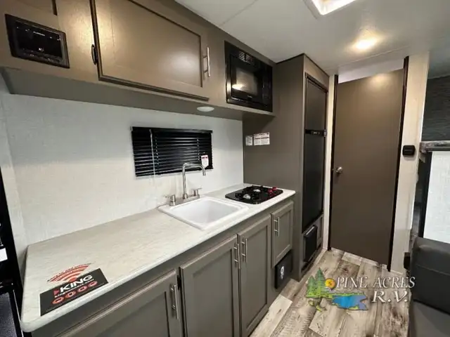 2023 KZ Sportsmen Classic 180BH in Travel Trailers & Campers in Truro - Image 13