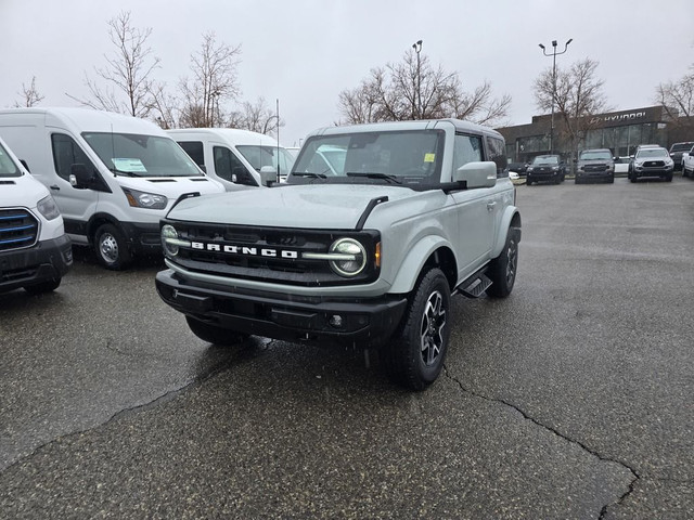 2023 Ford Bronco OUTER BANKS 2-DOOR | HIGH/LUX PACKAGE - 6000 KM in Cars & Trucks in Calgary - Image 3
