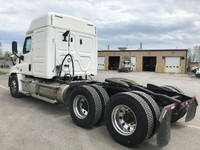 2019 FREIGHTLINER X12564ST;Heavy Duty Trucks - Conventional Truck w/ Sleeper Penske Location 10760 H... (image 4)