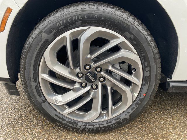 2025 Lincoln Navigator L Reserve in Cars & Trucks in Edmonton - Image 3