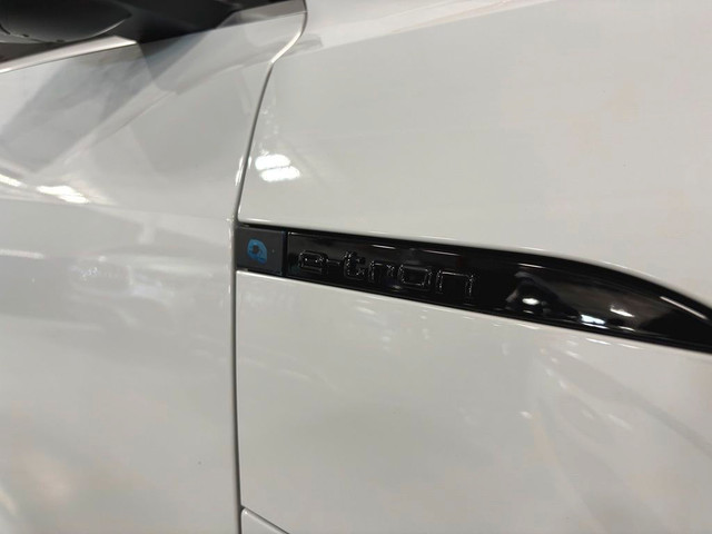  2024 Audi Q8 e-tron QUATTRO|ELECTRIC|NAV|MASSAGE|AMBIENT|PANORO in Cars & Trucks in City of Toronto - Image 4