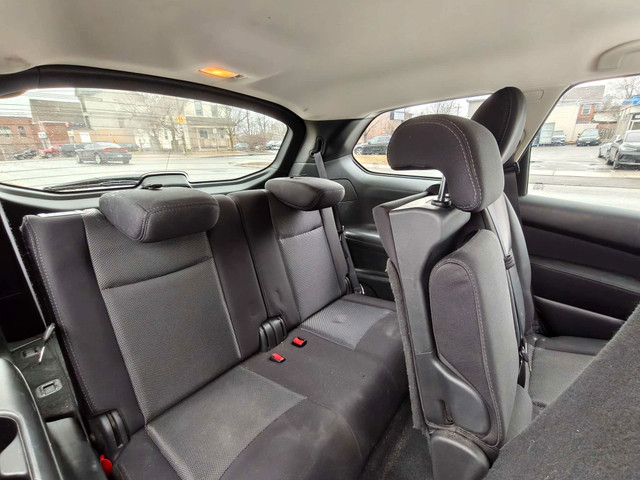 2017 Nissan Pathfinder SV in Cars & Trucks in Ottawa - Image 2