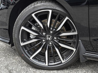 Engine: 2L 4cyl. L/100Km City: 5.0 L/100Km Hwy: 5.7 (image 8)