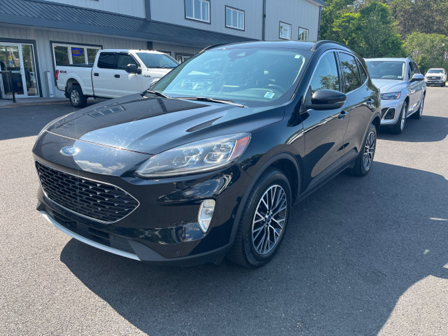 2020 Ford Escape Titanium Hybrid HYBRID!! HEATED SEATS!! CALL... in Cars & Trucks in Annapolis Valley - Image 2