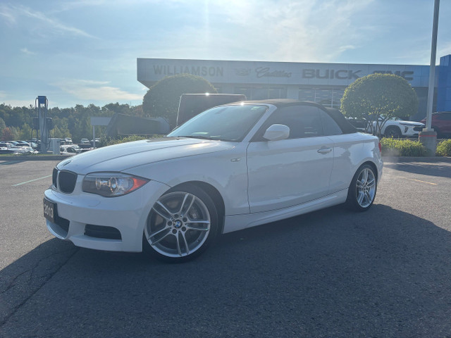 2013 BMW 135 i CONVERTIBLE | RED LEATHER INTERIOR | AUTOMATIC in Cars & Trucks in Kawartha Lakes