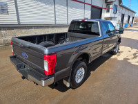 6 Passengers F-250 Diesel 4x4 8FT BED ready for some work and haulin ! Lifted and Deleted. Weather T... (image 8)