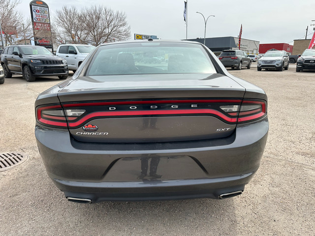 2016 Dodge Charger SXT - Bluetooth - Heated Seats in Cars & Trucks in Saskatoon - Image 4