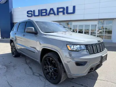 Do not miss out on this stunning, low mileage, locally owned and traded 2021 Grand Cherokee Altitude...
