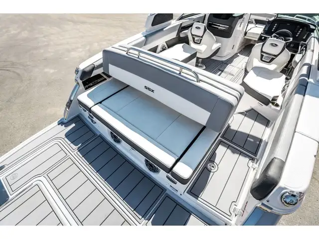 2025 Chaparral 267 SSX in Powerboats & Motorboats in Québec City - Image 12