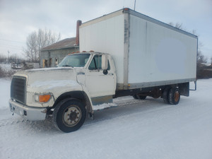 1996 Ford F 800 20' Cube