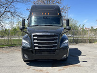 Ryder Stock ID: 299312 Transmission Type/Speed: Auto 12 Engine: DIESEL DD15 GHG'17 400/1625 Horse Po... (image 1)