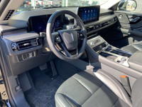 Refined and reimagined, the 2025 Lincoln Aviator Premiere brings together powerful performance, inte... (image 4)
