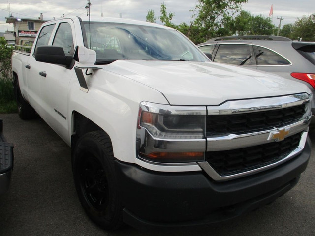 2018 Chevrolet Silverado 1500 LS CREWCAB 4X4 in Cars & Trucks in Laval / North Shore - Image 2