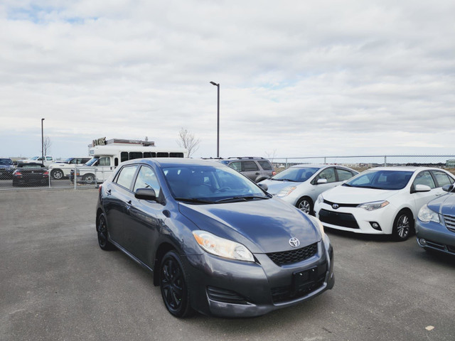 2010 Toyota Matrix Automatic with Low KM Remote Starter in Cars & Trucks in Calgary - Image 3