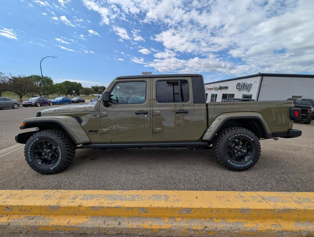 2025 Jeep Gladiator Willys 4x4 for sale in Cars & Trucks in Medicine Hat - Image 4