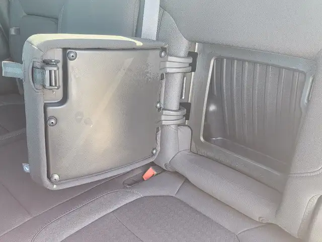2021 GMC Sierra 1500 Elevation 6'6 FOOT BOX | 5.3L V8 in Cars & Trucks in St. Albert - Image 14